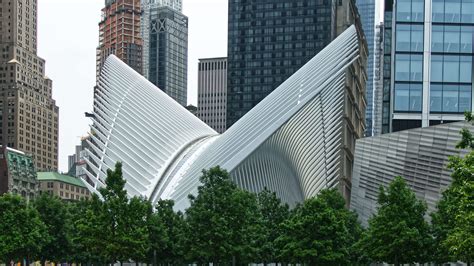 oculus world trade center hours.